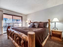Waterfront Townhouse w/ Mountain View & Hot Tub