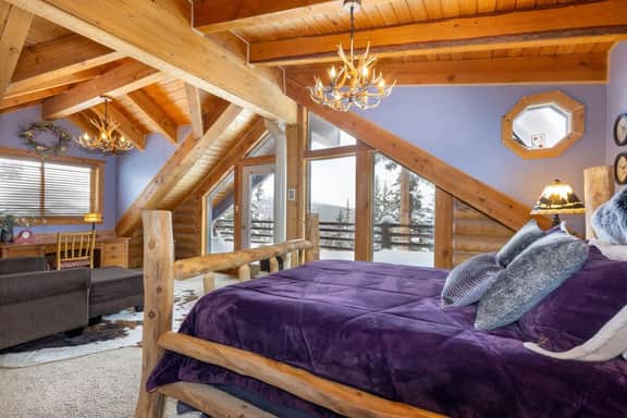 Rustic Breckenridge Cabin w/ Hot Tub & Forest View