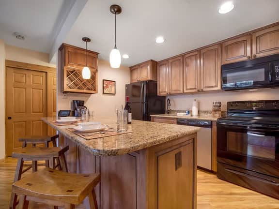Ski-In/Ski-Out Breck Condo w/ Pool & Free Parking